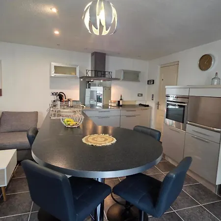 Casa vacanze Maison De Village, Au Calme D'une Impasse Aubière